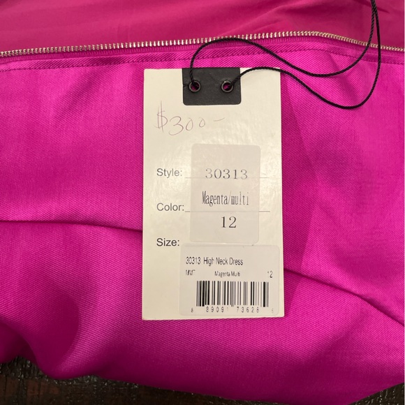 Mac Duggal Magenta Multi High Neck Size 12 Mini Cocktail Dress Hoco Prom Party - Picture 10 of 16